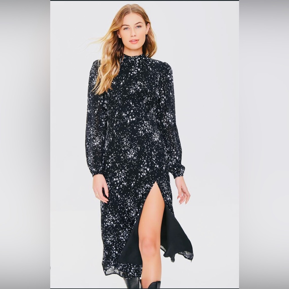 NWT Forever 21 Women’s Celestial Black Open Back Midi Dress. Size S SKU 103
